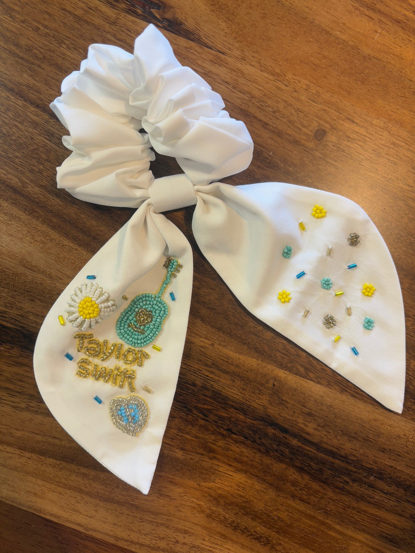 Debut Beaded Scrunchie