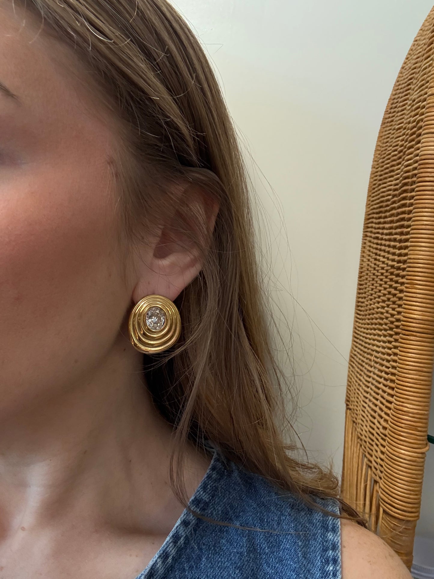 18K Oval Stud Earring