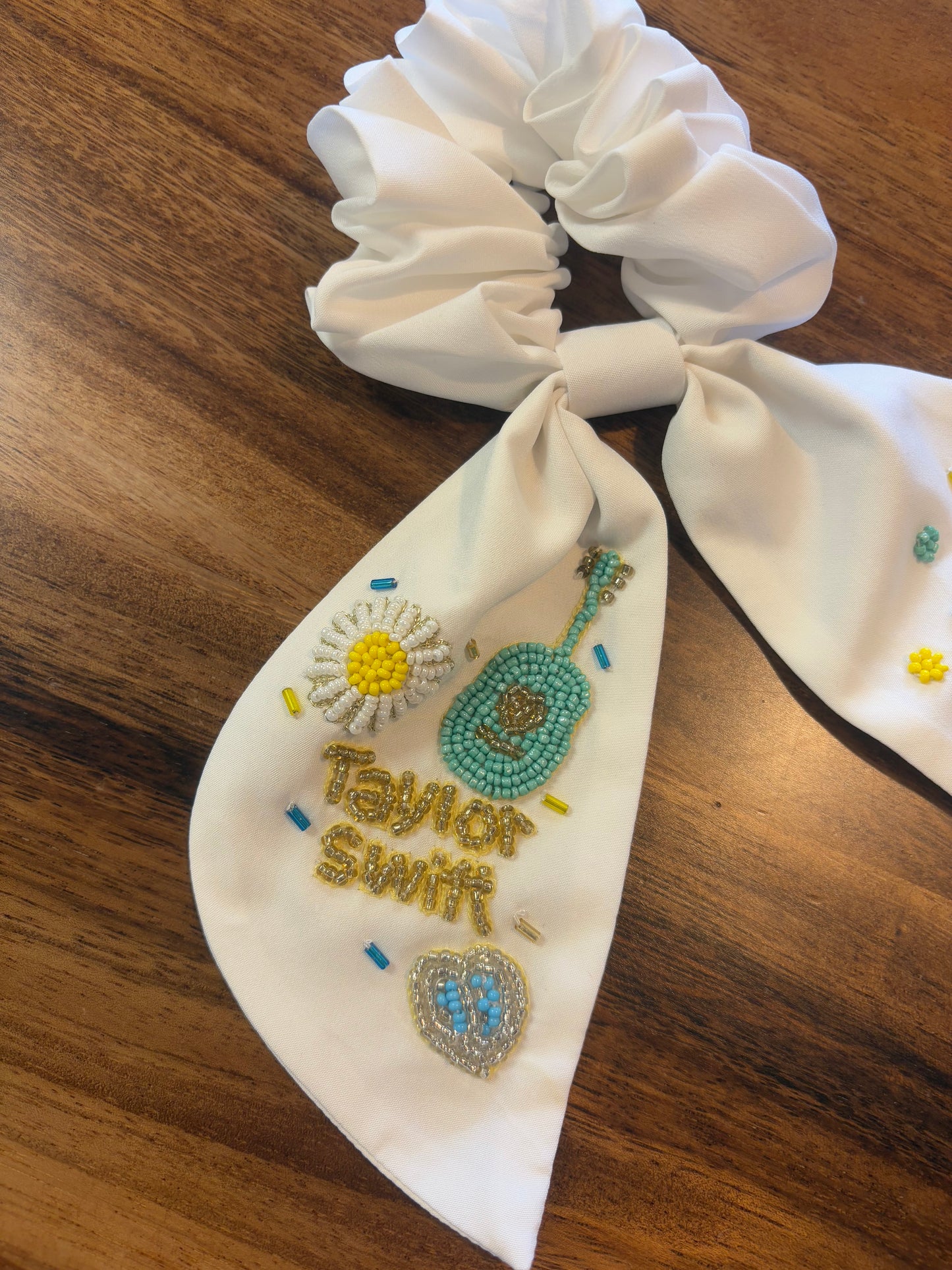 Debut Beaded Scrunchie