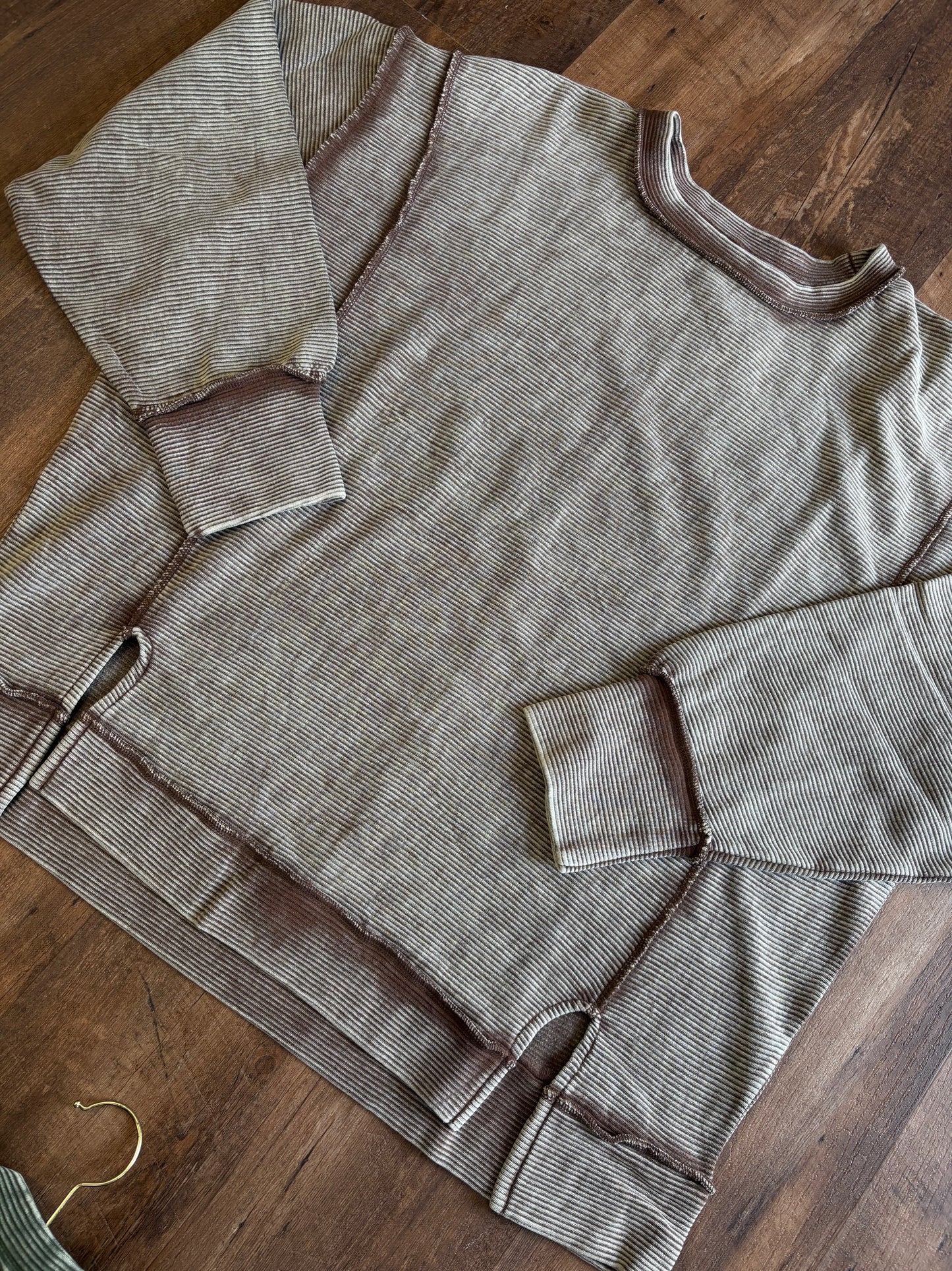 Brown Ribbed Pullover