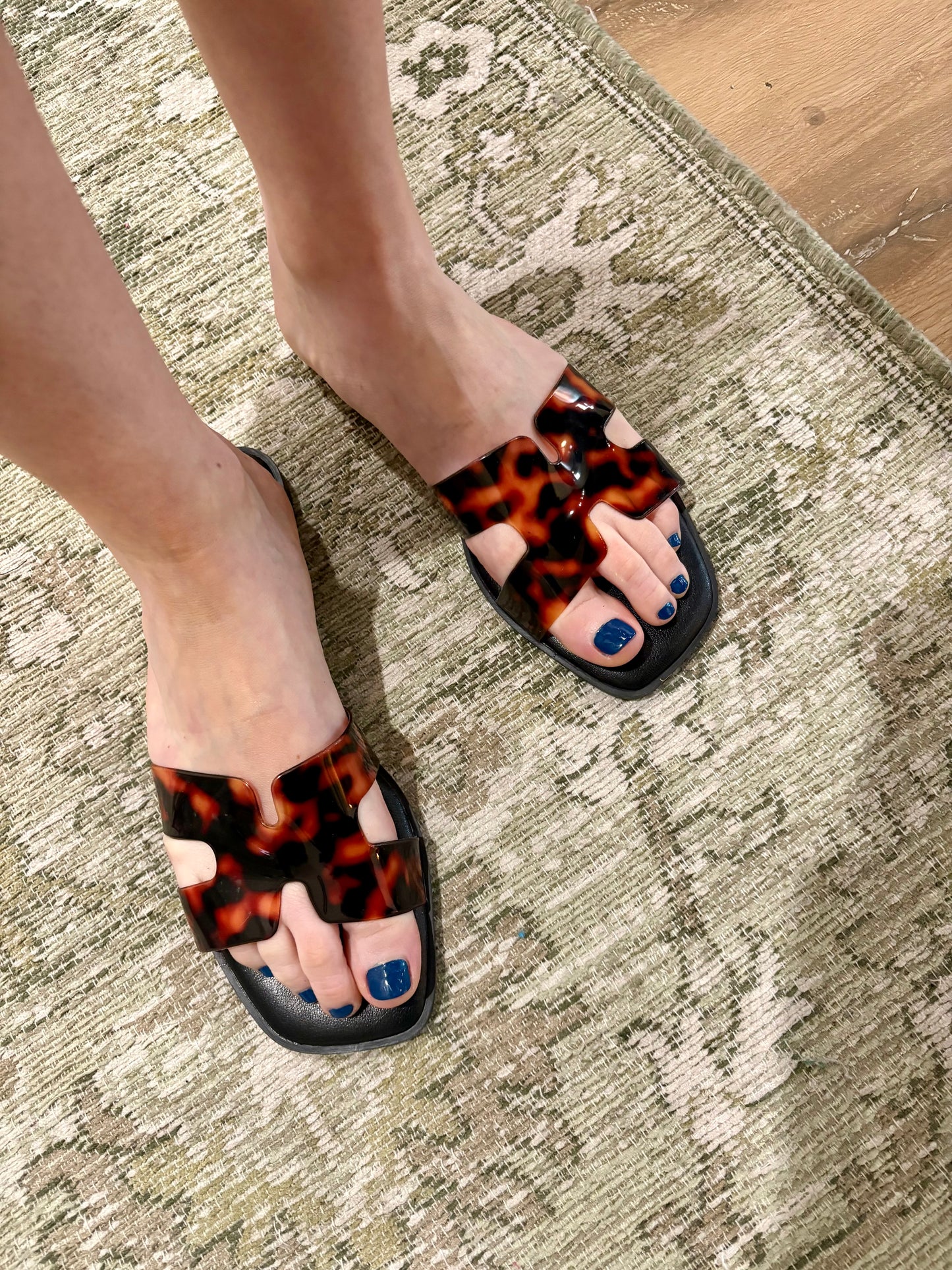 Tortoise Jelly Sandals