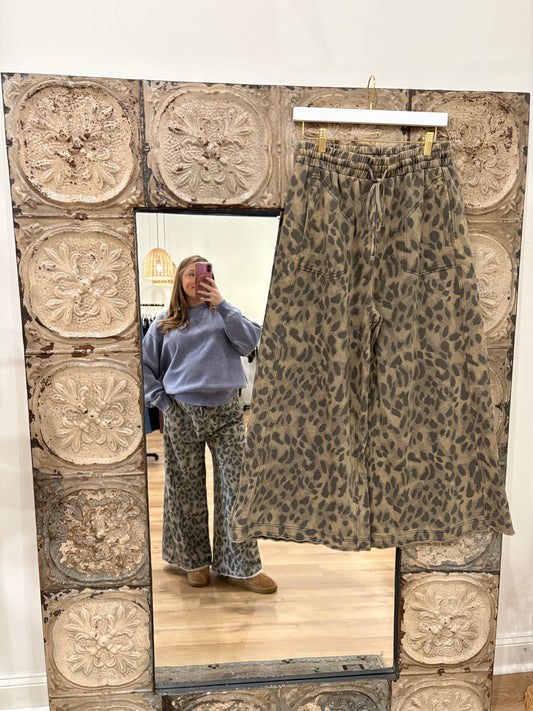 Leopard Olive Washed Pants