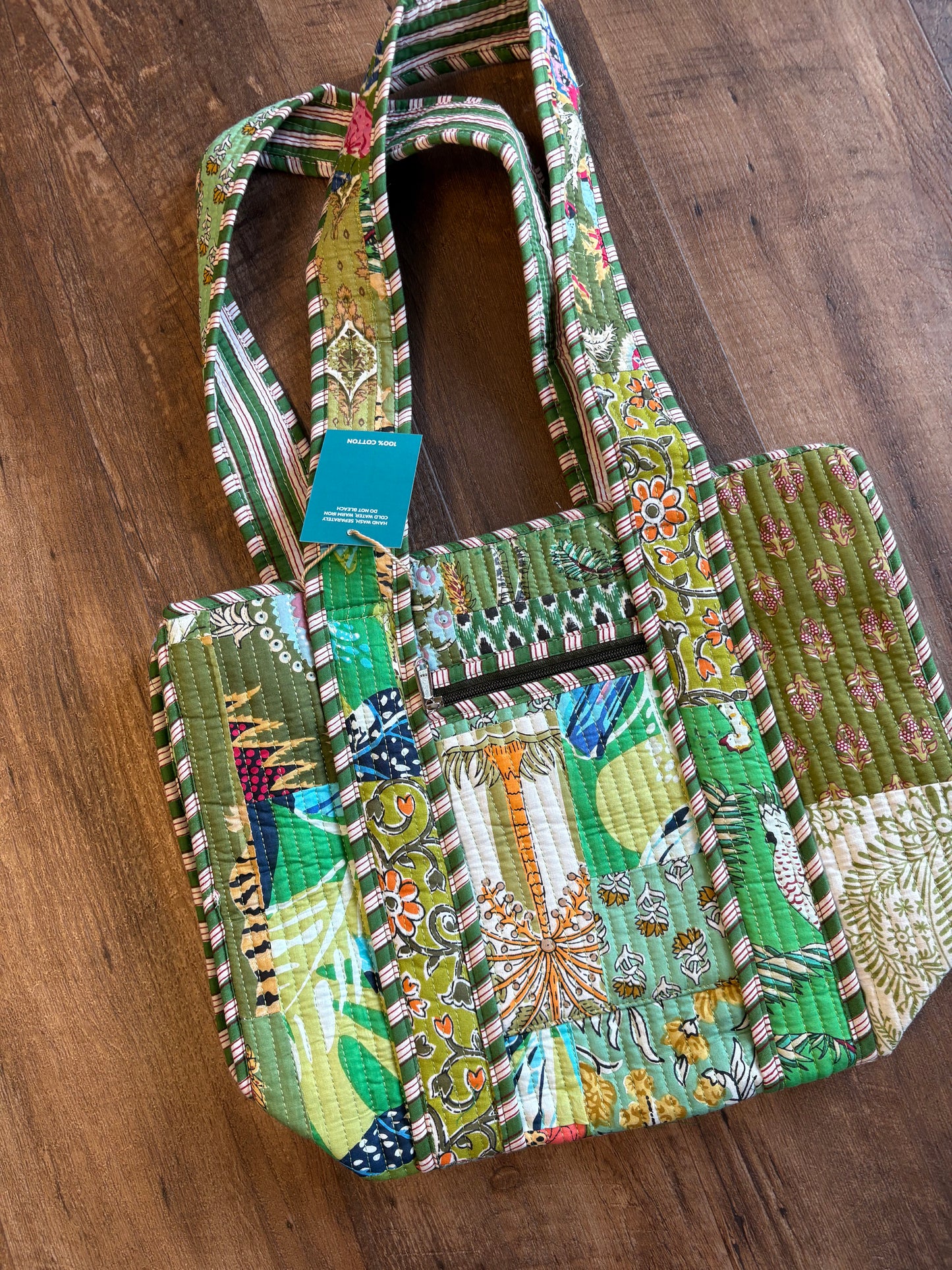 DOORBUSTER Green Small Quilted Bag