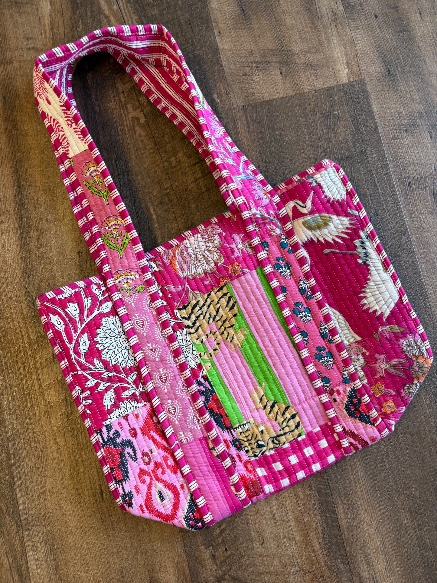 DOORBUSTER Pink Small Quilted Bag