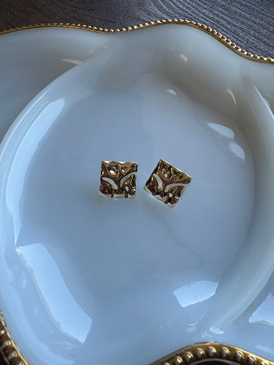 Wavy Flat Square Studs