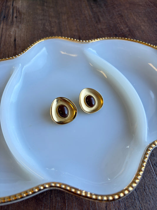 18K Burgundy Oval Stud Earring