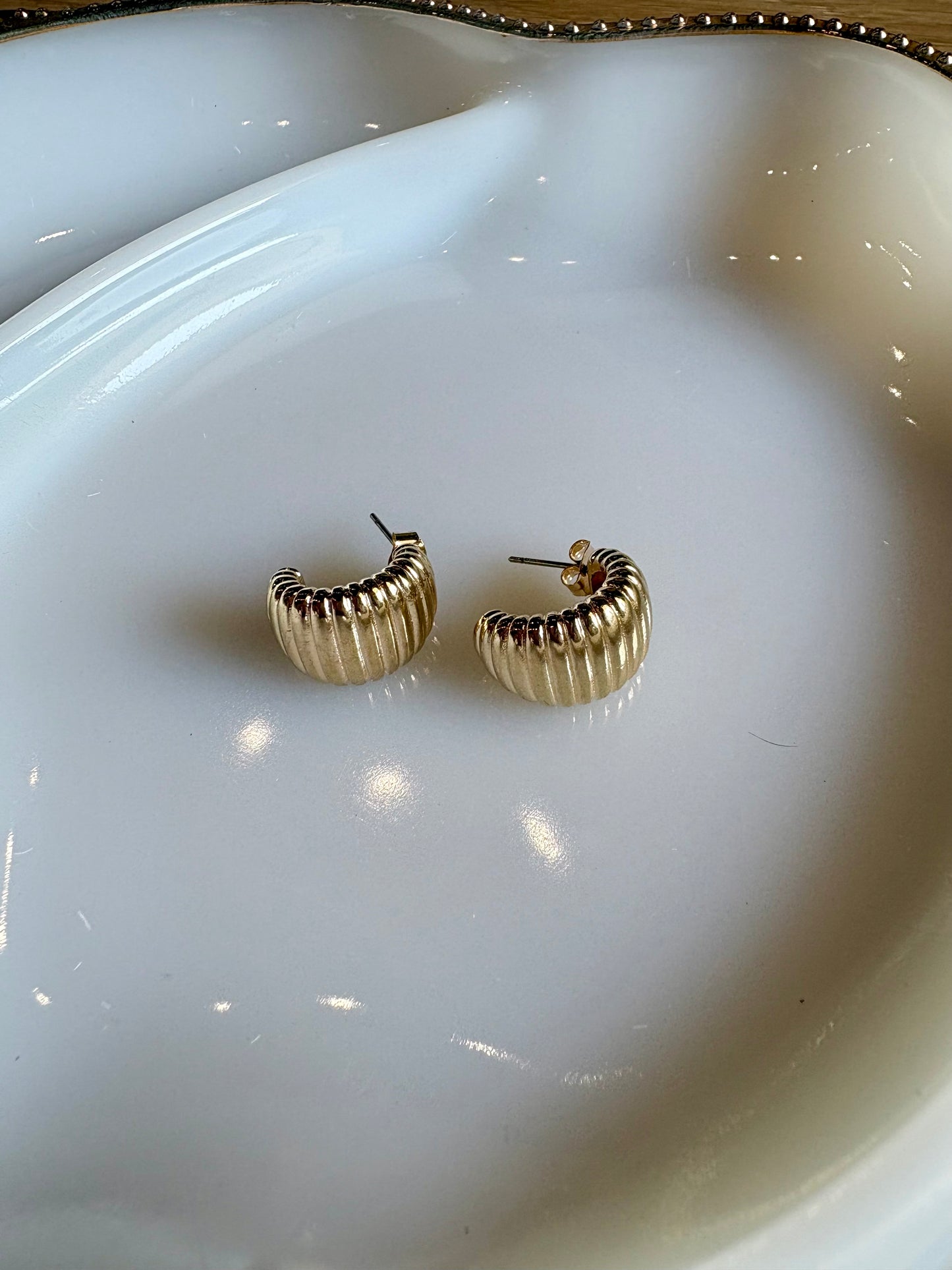 Gold Ribbed Hoop Earrings