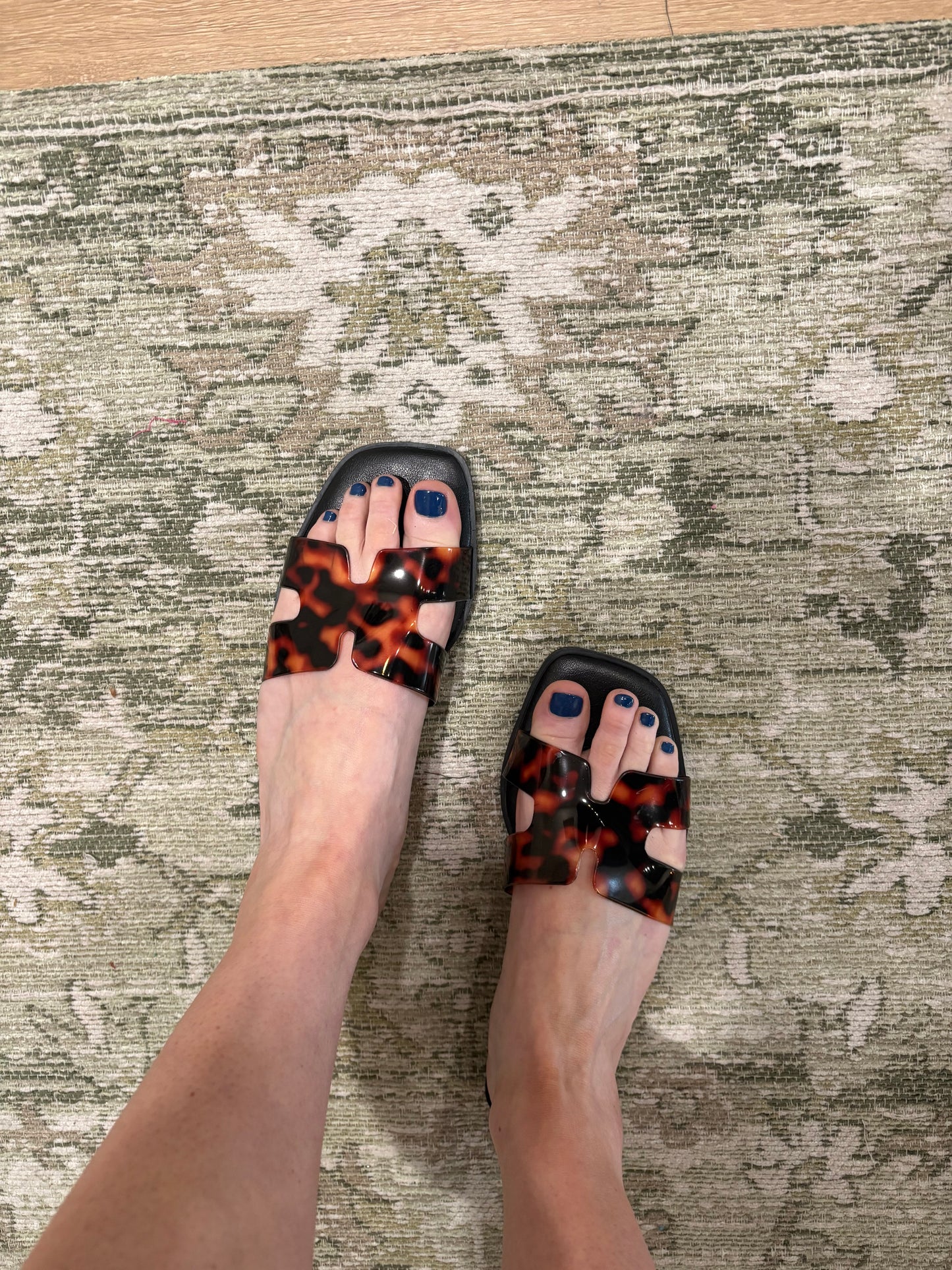 Tortoise Jelly Sandals