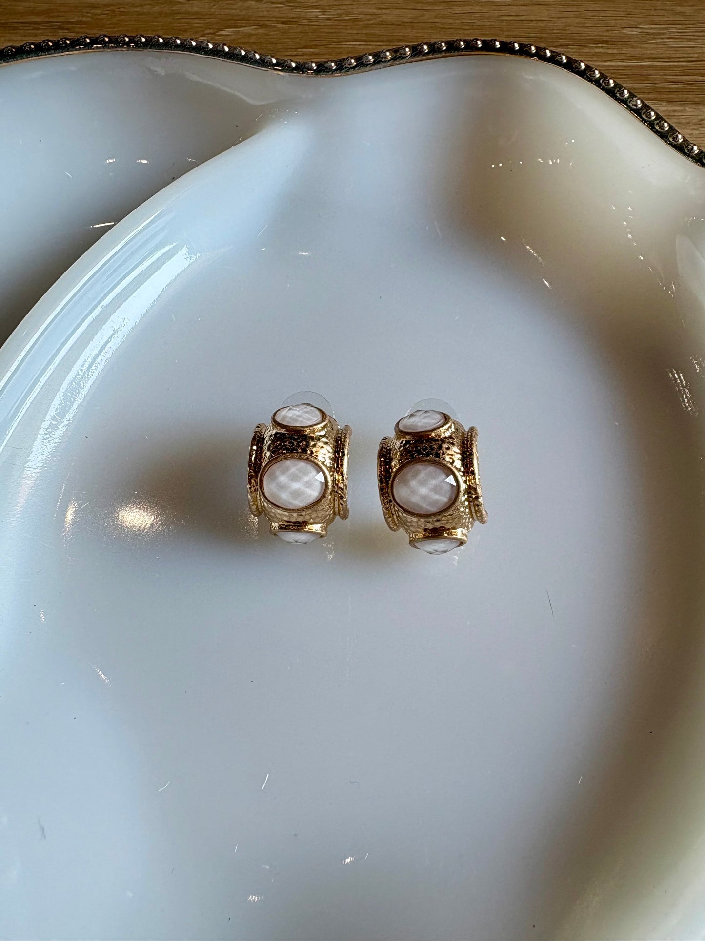 Cream Stone Stud Earring