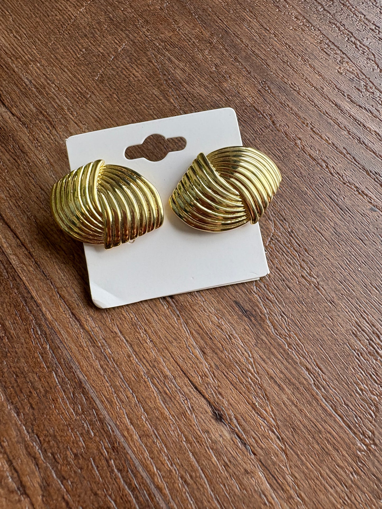 Athens Wavy Stud Earrings